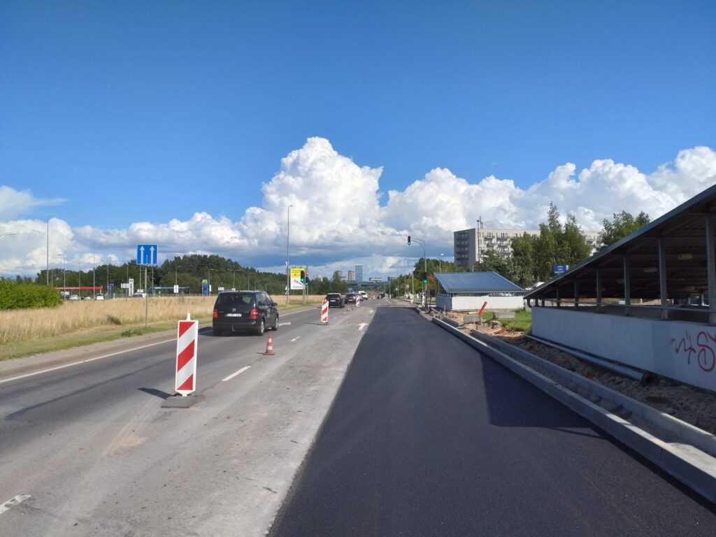 Pilaitės pr. atkarpa nuo Įsruties g. iki Papilėnų g. (Pilaitės pr.) - Velosipēdu ceļš, Iela - būvdarbu attēli