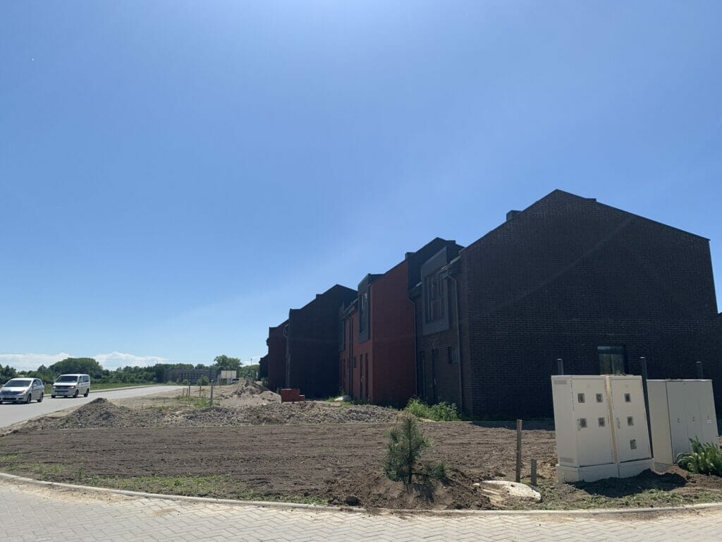 Bachmano Žemė (Vėluvos g. 1, 2, 3, 4 - 47, Eitkūnų g. 6, 6A, 8, 8A - 30, 30A, Tolminkiemio g. 1, 2, 3, 4 - 69) - Privātmāju kopienas, Rindu mājas - būvdarbu attēli