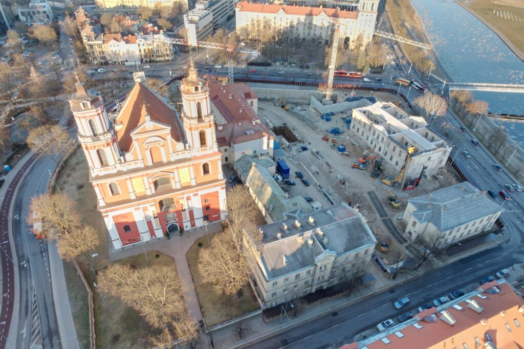Vasario 16-osios (Vasario 16-osios g. 1) - Hotel, Office center, Primary and secondary education - construction photos