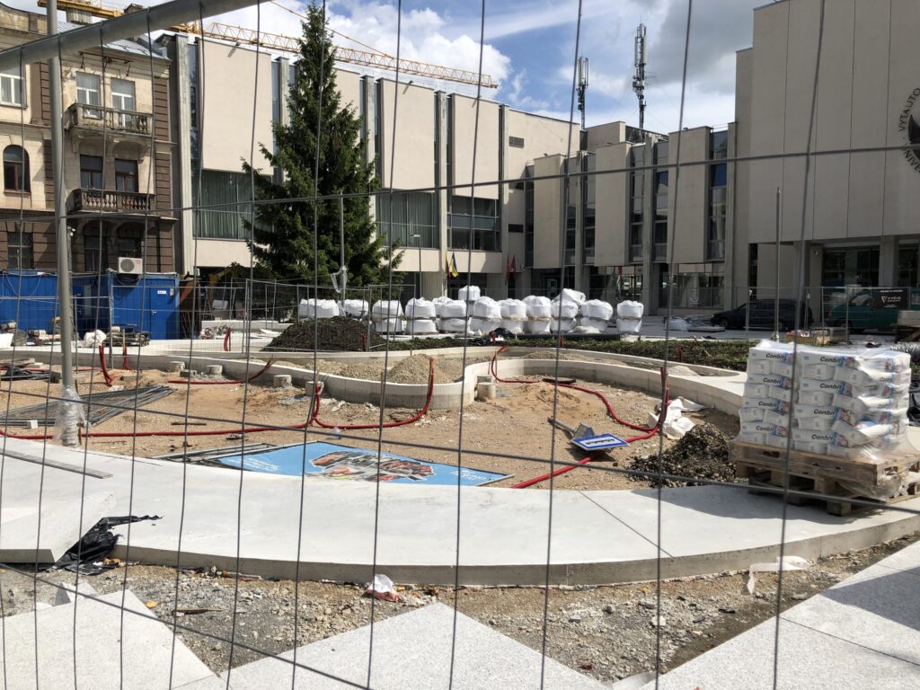 Studentų skveras (Vienybės a. 1) - Väljak - ehituse fotod