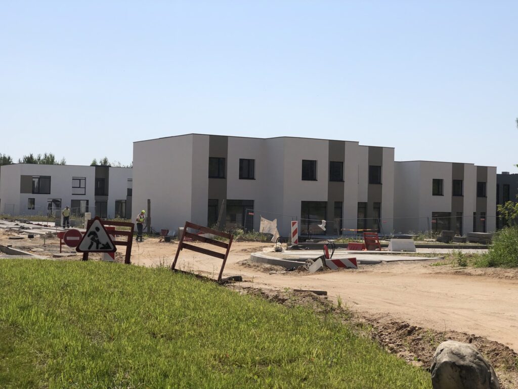 Pilaitės namai (Tilžės g. 47, 53, 55, 57, 59, 60, 61, 63, 65, 67, Gumbinės g. 8, 12, 14, Virbalio g. 4, Tolminkiemio g. 50) - Rindu mājas - būvdarbu attēli