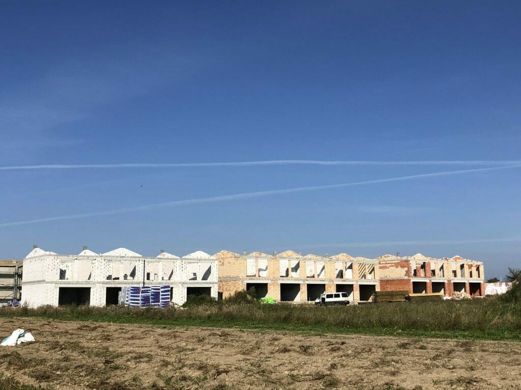 Kotedžai Kalnėnuose (Savičiūnų g.) 1 etapas (Savičiūnų g. 35G, Savičiūnų g. 35H) - Row housing - construction photos