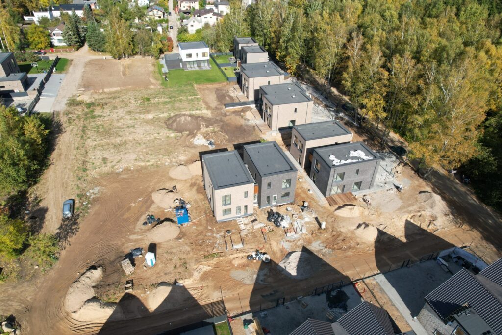 Visorių septintukas (Onos Lukauskaitės Poškienės g. 16, 18, 20, 22, Prano Ancevičiaus g. 15, 17, 19) - Row housing - construction photos
