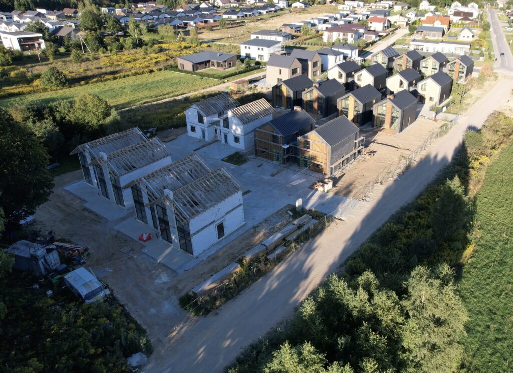 Pušų panorama 1 etapas (Kazio Bizausko g. 53, 55, Stasio Šilingo g. 92, 94, 96, 98, 100, 102) - Row housing - construction photos