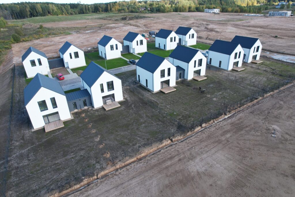 Švedų pievos (Pikutiškių g. 29F, 29G, 29H, 29K, 29J, 29I, 29L, 29M, 29N, 29L, 29R, 29P, 29O) - Private house community - construction photos