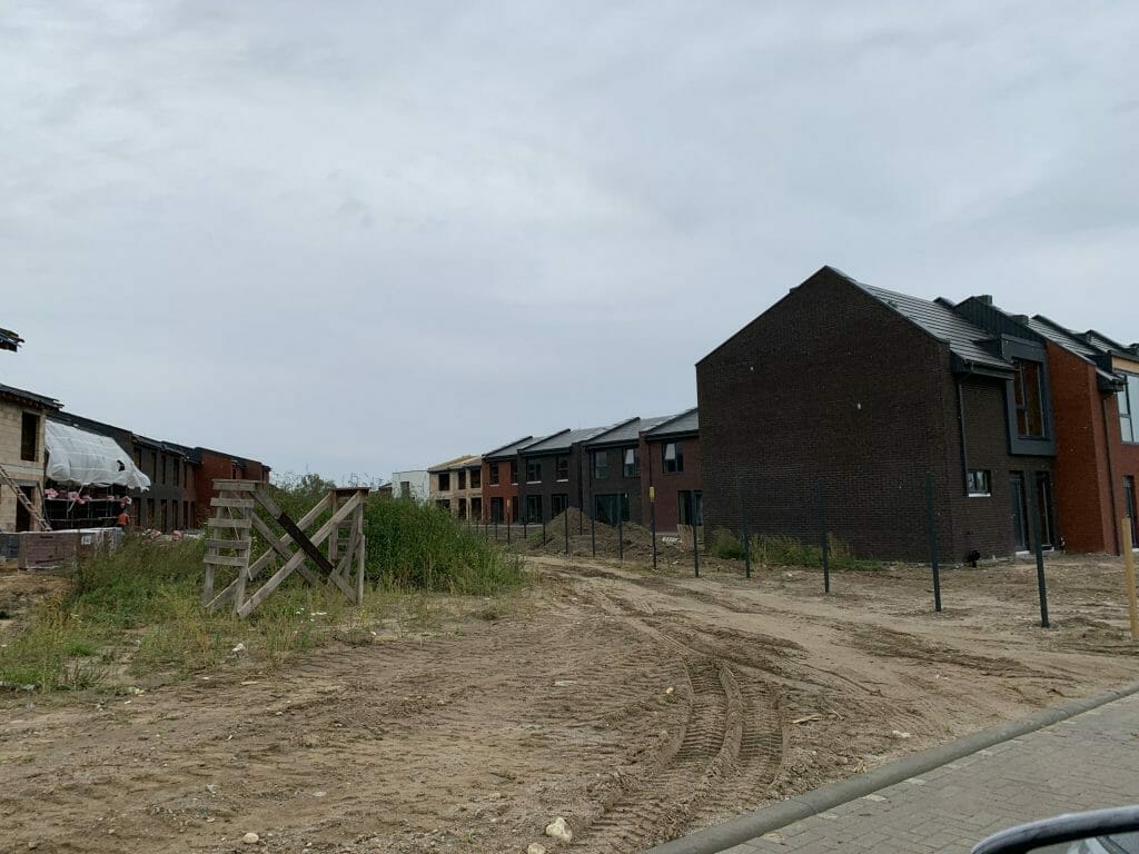 Bachmano Žemė (Vėluvos g. 1, 2, 3, 4 - 47, Eitkūnų g. 6, 6A, 8, 8A - 30, 30A, Tolminkiemio g. 1, 2, 3, 4 - 69) - Privātmāju kopienas, Rindu mājas - būvdarbu attēli