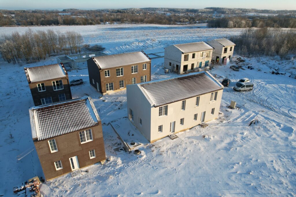 Pavilnio oazė 1 etapas (Adolfo Šapokos g. 36, 40, 40A, 42, Juozo Ereto g. 51, 51A, 51B) - Private house community, Row housing - construction photos