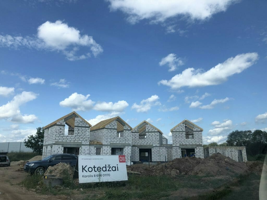 Moliakelio g. 71 (Moliakelio g. 71) - Sublokuoti namai - statybų nuotraukos