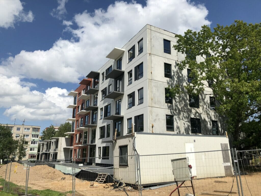 Karoliniškių namai 1 etapas (Sausio 13-osios g. 31) - Hotel, Multi apartment - construction photos