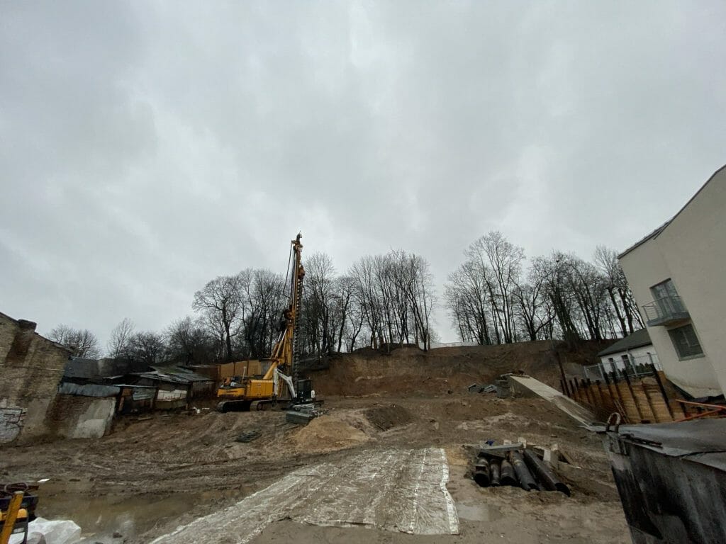 Vilniaus monmartras (Polocko g. 26) - Daudzdzīvokļu nams - būvdarbu attēli