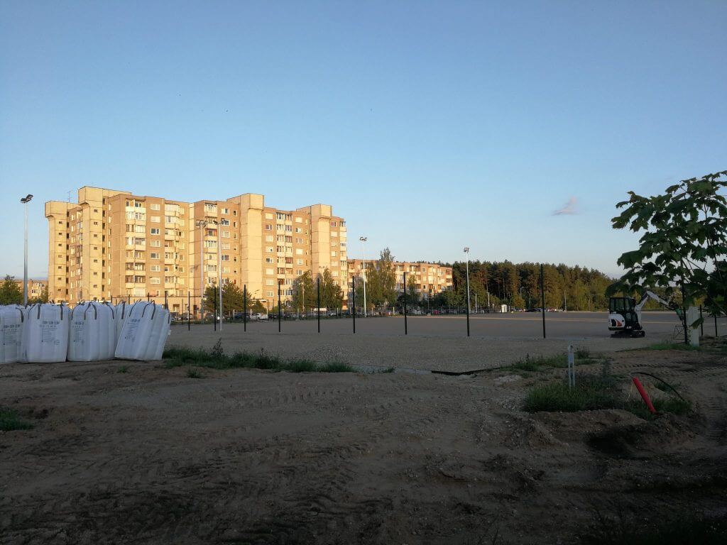 Pilaitės gimnazijos sporto aikštynas (Įsruties g. 3) - Sports field or court - construction photos