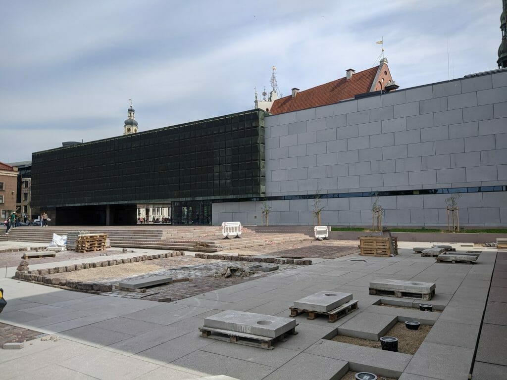 Padomju okupācijas piemiņas memoriāls "Vēstures taktīla" un Latviešu strēlnieku laukuma atjaunošana (Latviešu Strēlnieku laukums 1) - Laukums - būvdarbu attēli