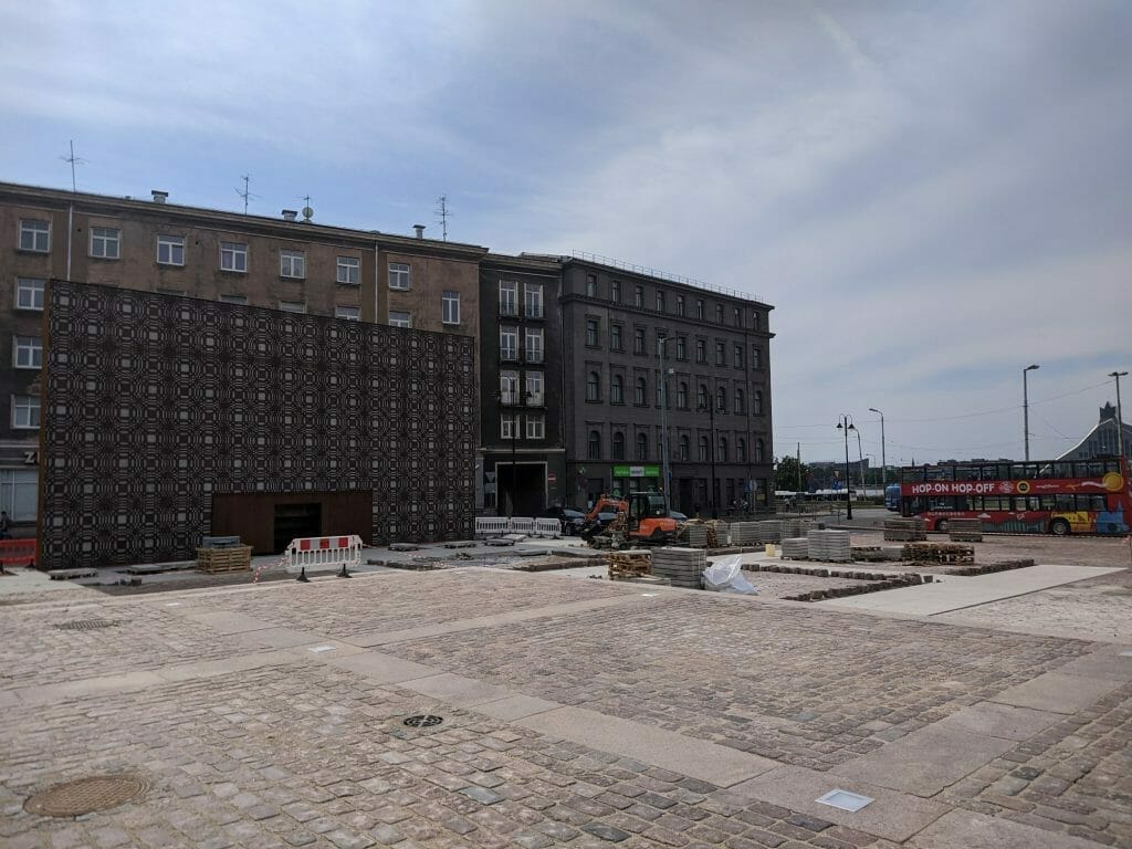 Padomju okupācijas piemiņas memoriāls "Vēstures taktīla" un Latviešu strēlnieku laukuma atjaunošana (Latviešu Strēlnieku laukums 1) - Laukums - būvdarbu attēli