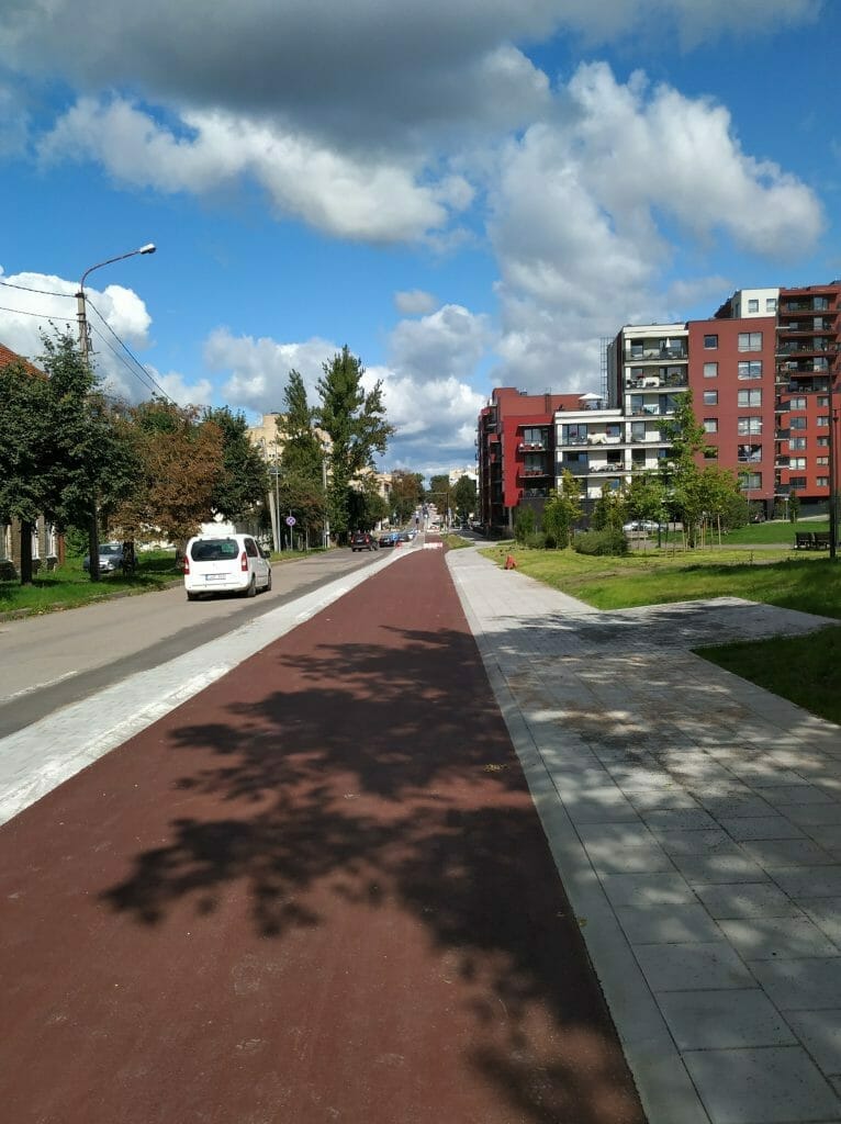 Algirdo g. dviračių takas (Algirdo g.) - Jalgrattatee, Tänav - ehituse fotod