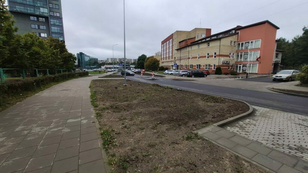 Ramaus eismo gatvė prie Vilniaus rajono centrinės poliklinikos (J. Baltrušaičio g.) - Tänav - ehituse fotod