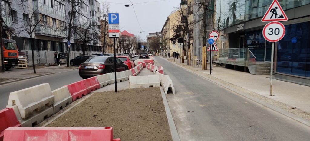 Algirdo g. dviračių takas (Algirdo g.) - Jalgrattatee, Tänav - ehituse fotod