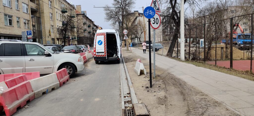 Algirdo g. dviračių takas (Algirdo g.) - Jalgrattatee, Tänav - ehituse fotod