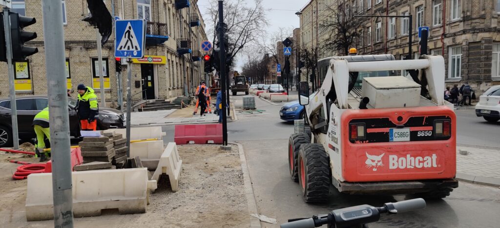 Algirdo g. dviračių takas (Algirdo g.) - Jalgrattatee, Tänav - ehituse fotod