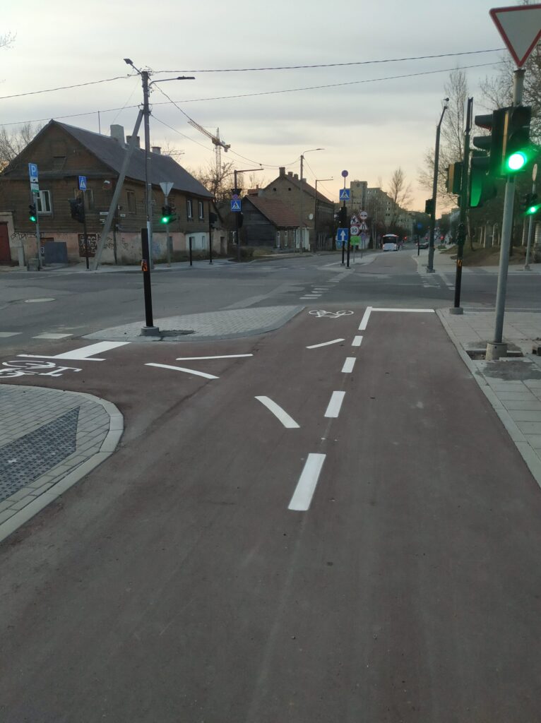 Algirdo g. dviračių takas (Algirdo g.) - Jalgrattatee, Tänav - ehituse fotod