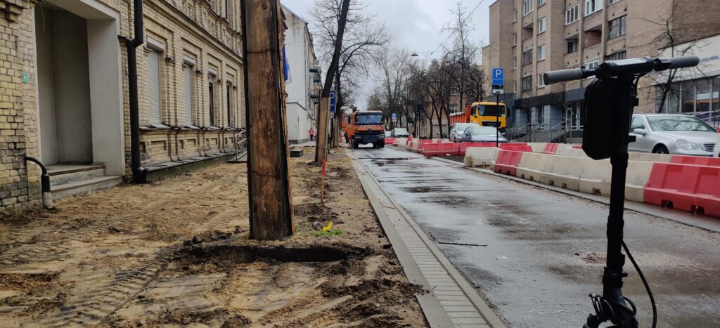 Algirdo g. dviračių takas (Algirdo g.) - Jalgrattatee, Tänav - ehituse fotod
