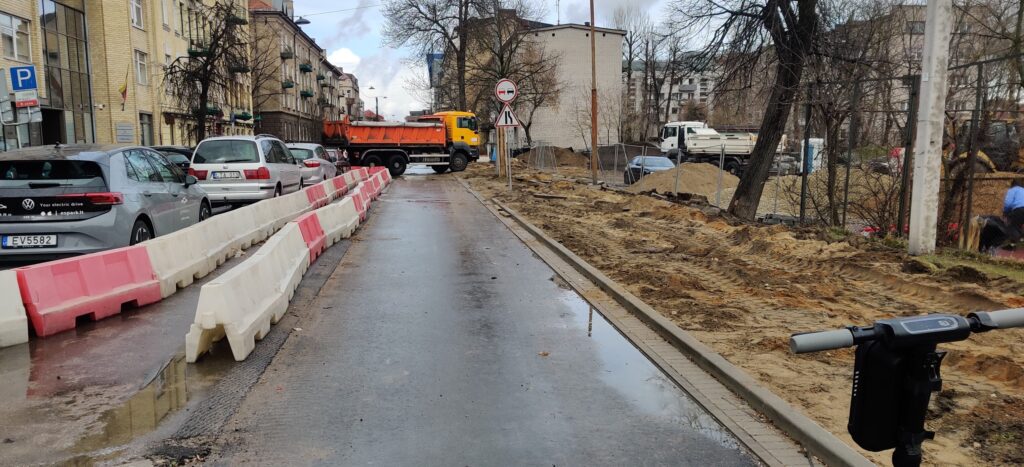 Algirdo g. dviračių takas (Algirdo g.) - Jalgrattatee, Tänav - ehituse fotod