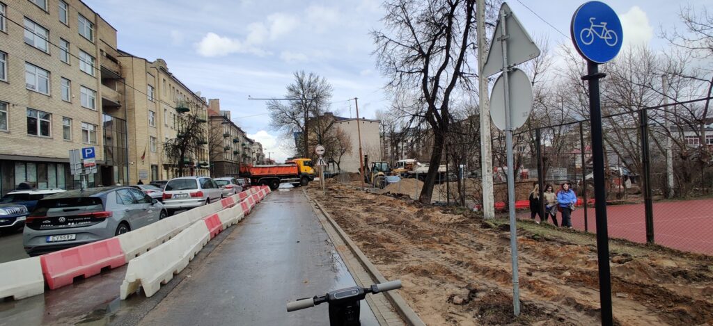 Algirdo g. dviračių takas (Algirdo g.) - Jalgrattatee, Tänav - ehituse fotod