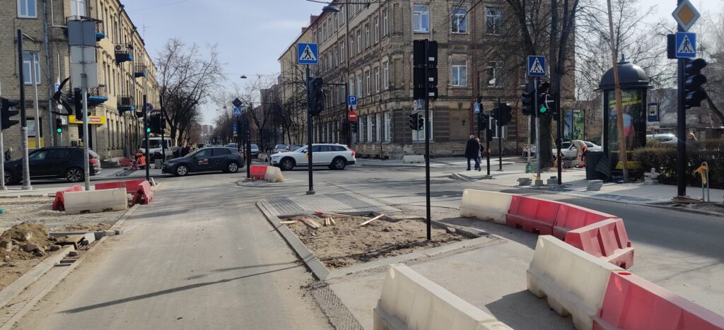 Algirdo g. dviračių takas (Algirdo g.) - Jalgrattatee, Tänav - ehituse fotod