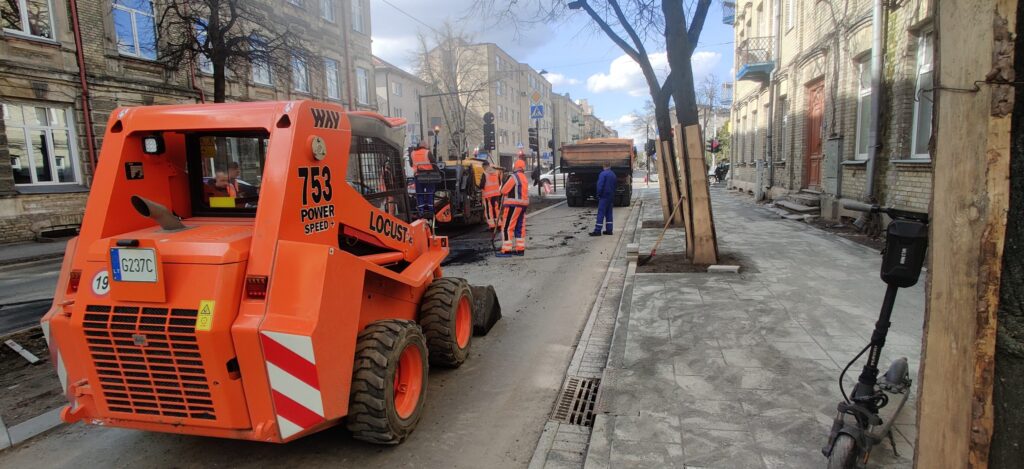 Algirdo g. dviračių takas (Algirdo g.) - Jalgrattatee, Tänav - ehituse fotod