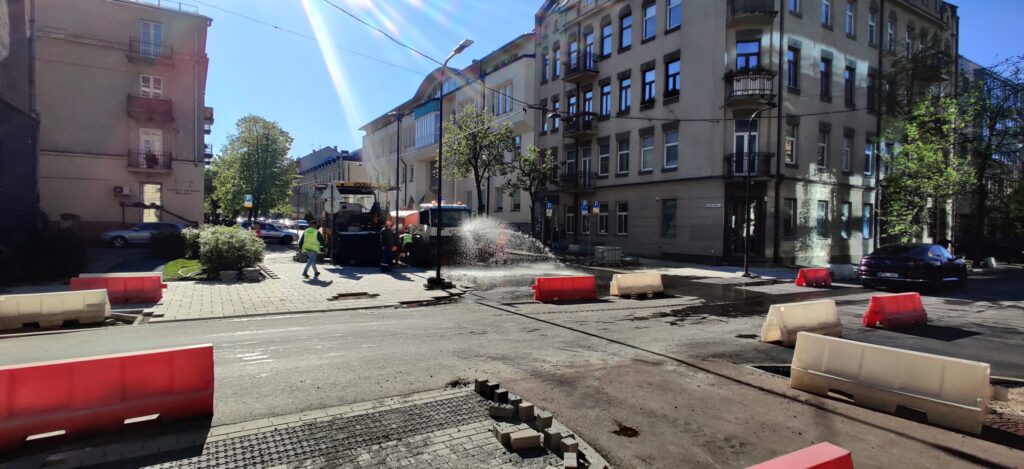 Algirdo g. dviračių takas (Algirdo g.) - Jalgrattatee, Tänav - ehituse fotod
