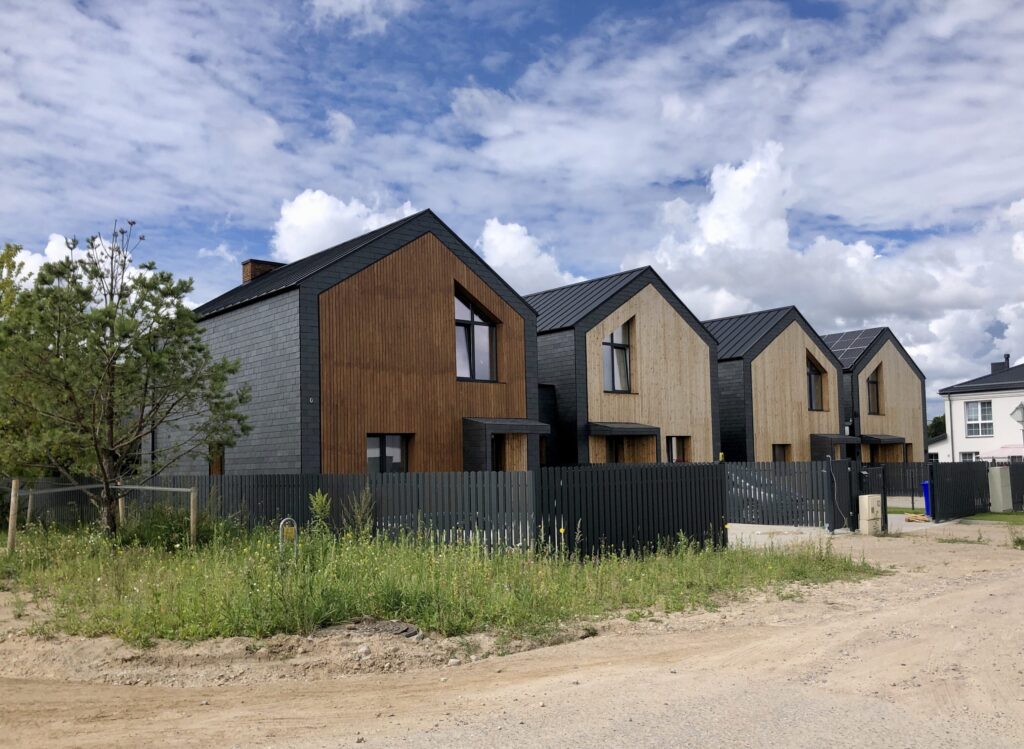 Pušų panorama 1 etapas (Kazio Bizausko g. 53, 55, Stasio Šilingo g. 92, 94, 96, 98, 100, 102) - Row housing - construction photos