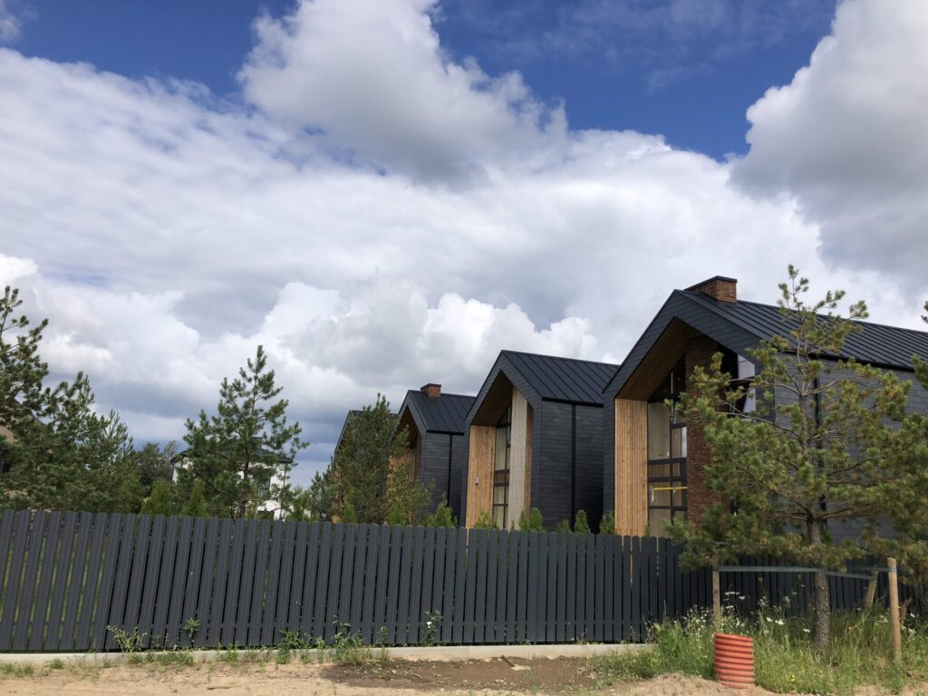 Pušų panorama 1 etapas (Kazio Bizausko g. 53, 55, Stasio Šilingo g. 92, 94, 96, 98, 100, 102) - Row housing - construction photos