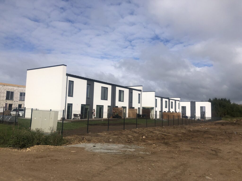 22 kaimynai (Kaimynų g. 157) - Ridaelamu - ehituse fotod