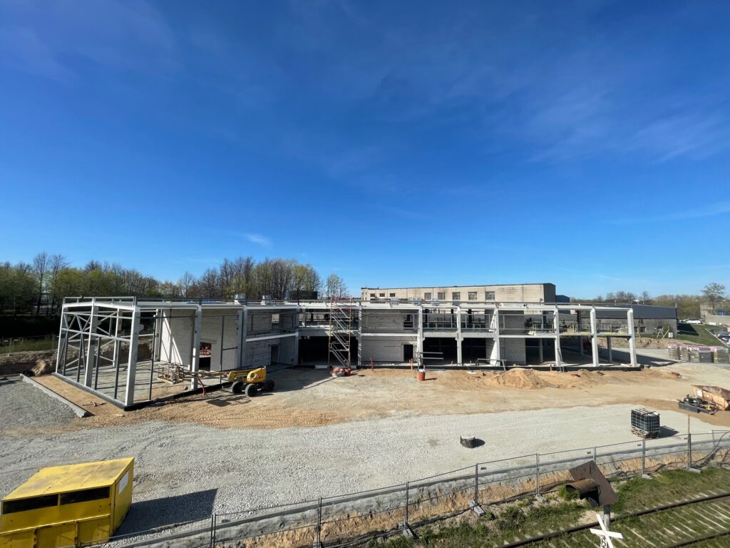 Vakarų Lietuvos Skaitmeninių inovacijų centras (Liepų g. 83) - Biroju centrs - būvdarbu attēli