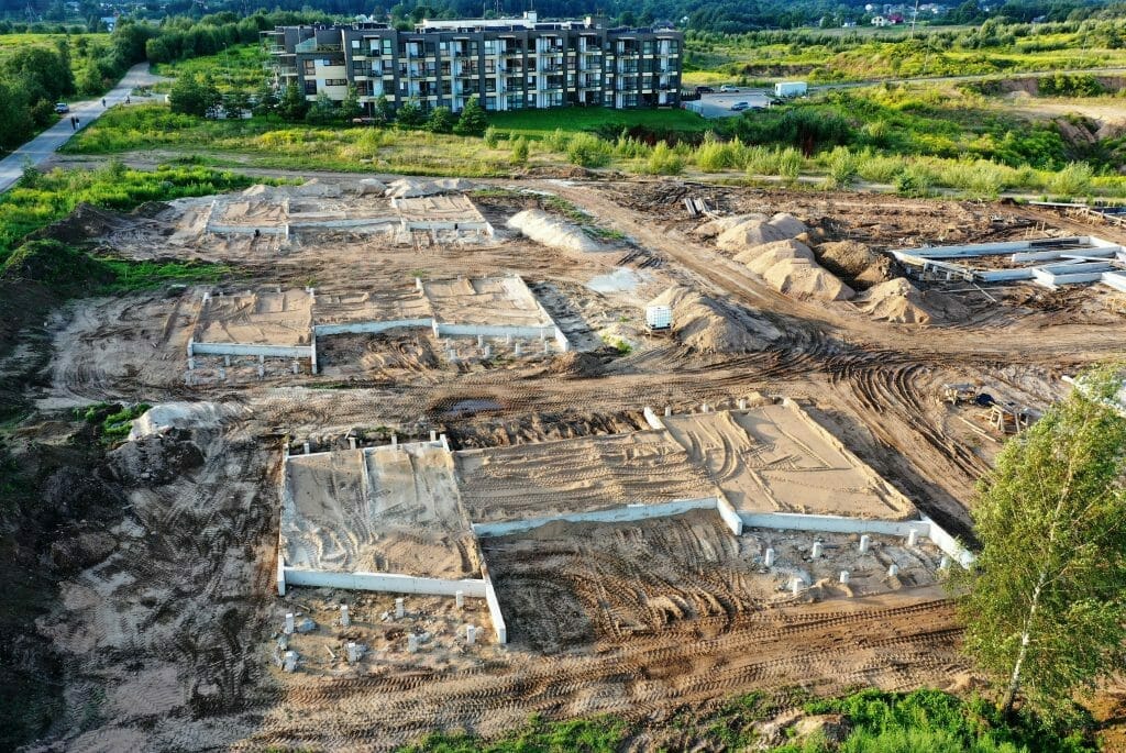 Kalno 77 (Kalno g. 73, 75, 77, 79, 83, 85, 87, Sokiškių g. 2, 4) - Privātmāju kopienas, Rindu mājas - būvdarbu attēli