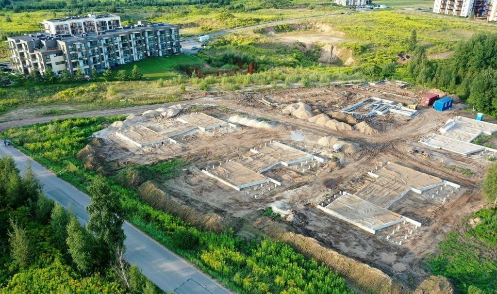 Kalno 77 (Kalno g. 73, 75, 77, 79, 83, 85, 87, Sokiškių g. 2, 4) - Privātmāju kopienas, Rindu mājas - būvdarbu attēli