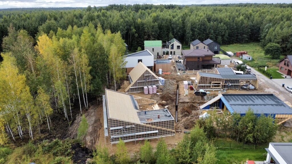 Live in wood (Šumsko g. 312, 314, 316, 318) - Private house community - construction photos