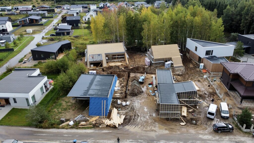 Live in wood (Šumsko g. 312, 314, 316, 318) - Private house community - construction photos