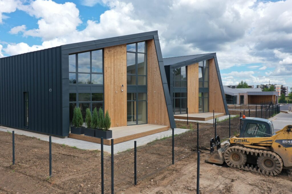 Kalno 77 (Kalno g. 73, 75, 77, 79, 83, 85, 87, Sokiškių g. 2, 4) - Privātmāju kopienas, Rindu mājas - būvdarbu attēli