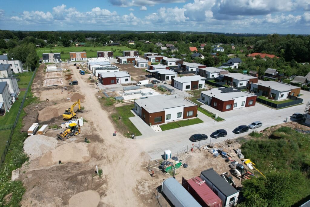 Vynuogyno namai (Varžupio g. 33A, 33B) - Row housing - construction photos