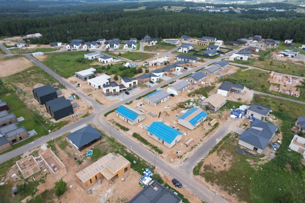 Katišių g. 4, 6, 8 (Katišių g. 4, 6, 8) - Privačių namų kvartalas - statybų nuotraukos