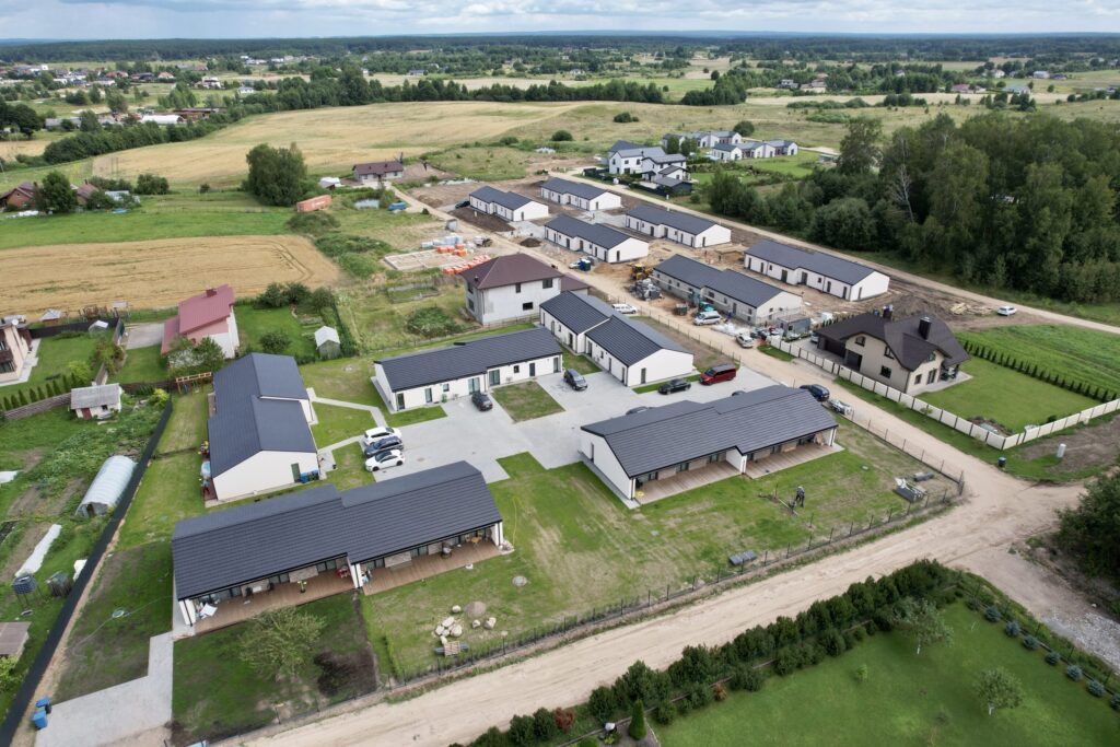 Bičiulių kvartalas 2 etapas (Bičiulių g. 2, 2A, 2B, 2C, 2D, 16, 18, 26, 26A, 26B) - Private house community - construction photos