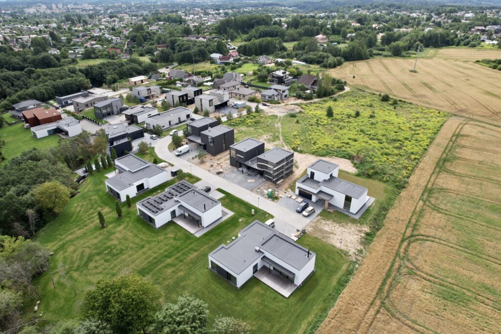 Draustinio namai (Lietaviškių g. 82, 82A, 82B, 82C, 82D, 82E, 84B, 84C, 86, 86B, 86C, 86E) - Private house community, Row housing - construction photos