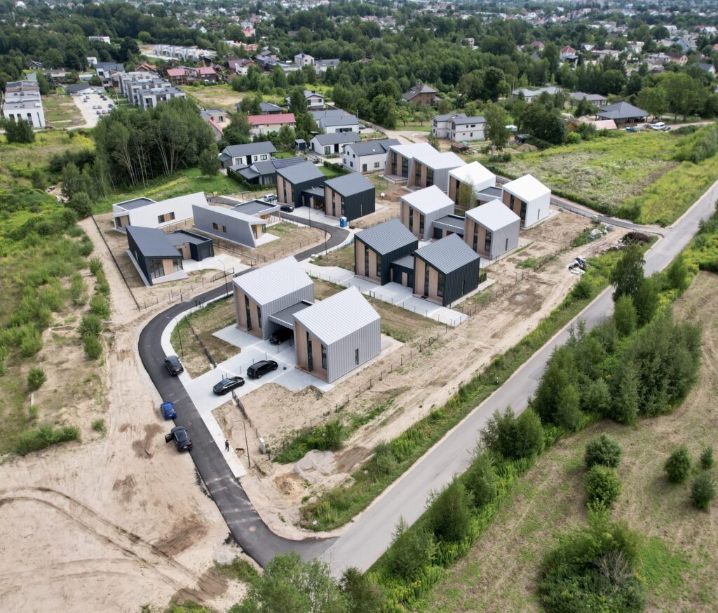 Kalno 77 (Kalno g. 73, 75, 77, 79, 83, 85, 87, Sokiškių g. 2, 4) - Privātmāju kopienas, Rindu mājas - būvdarbu attēli