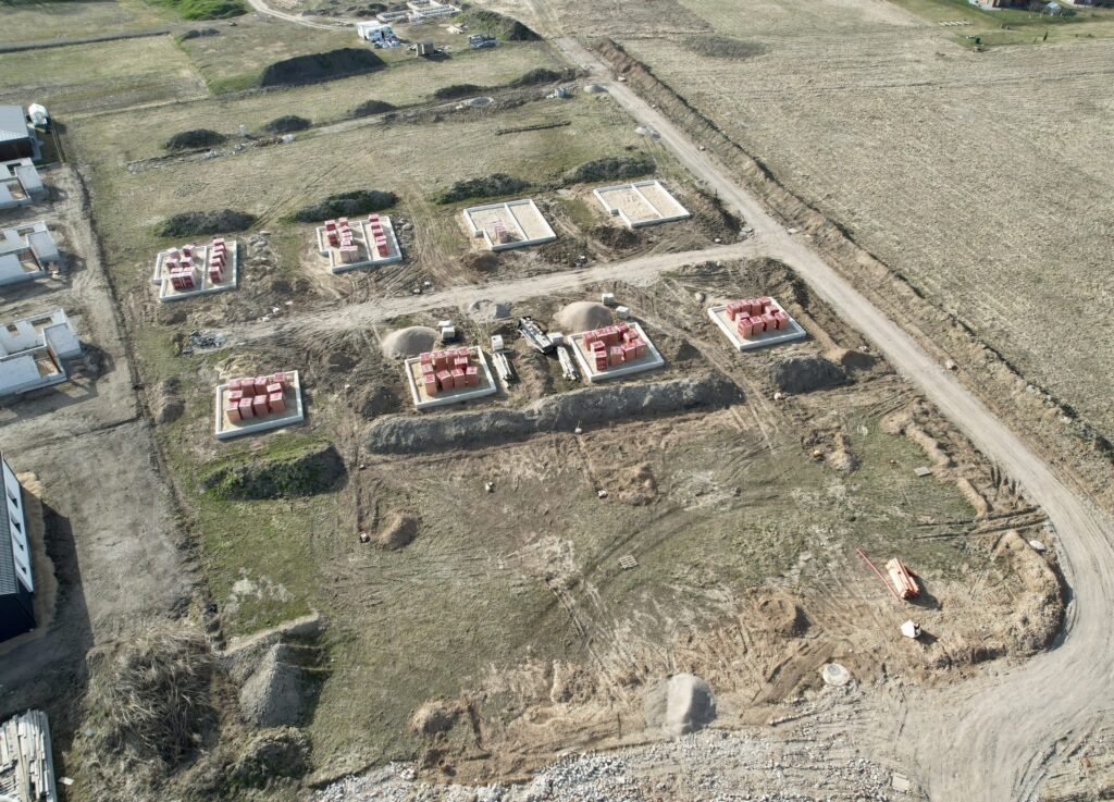 Karininkų namai (Savanorių g. 13,15,19,23,27,31,35,39,43,47,49,51, Narsiečiai) - Private house community, Row housing - construction photos