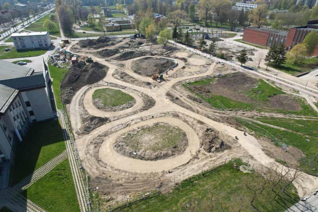 Sakurų parkas (Taikos pr. 70B) - Park - ehituse fotod