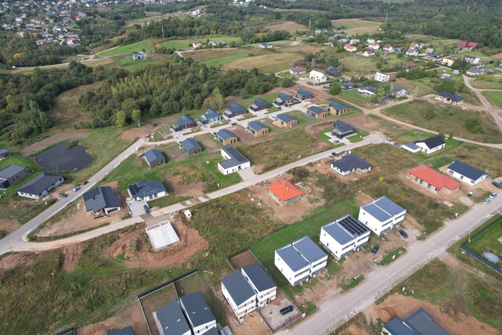 Lapino namai (Dusmenų g. 69) - Land plots - construction photos