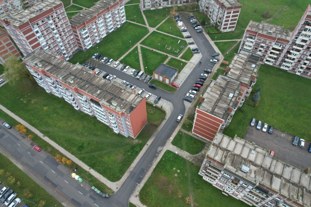 Statybininkų pr., Žardininkų g. kiemų sutvarkymas (Statybininkų pr., Žardininkų g.) - Kelias - statybų nuotraukos