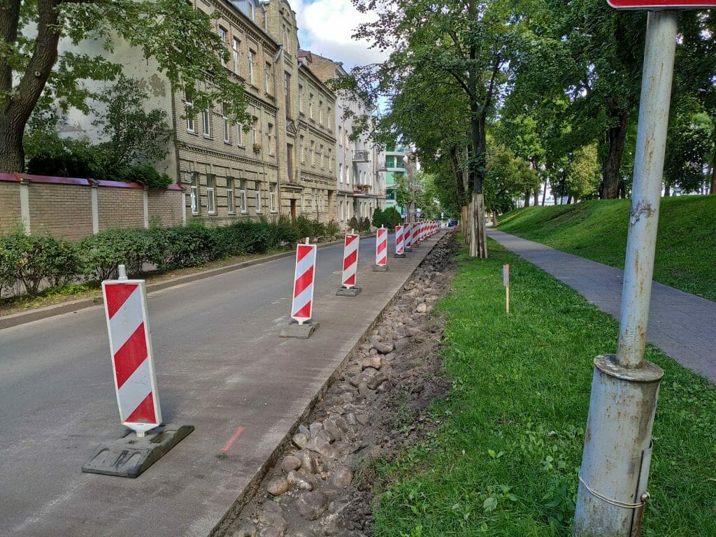 Algirdo g. dviračių takas (Algirdo g.) - Jalgrattatee, Tänav - ehituse fotod