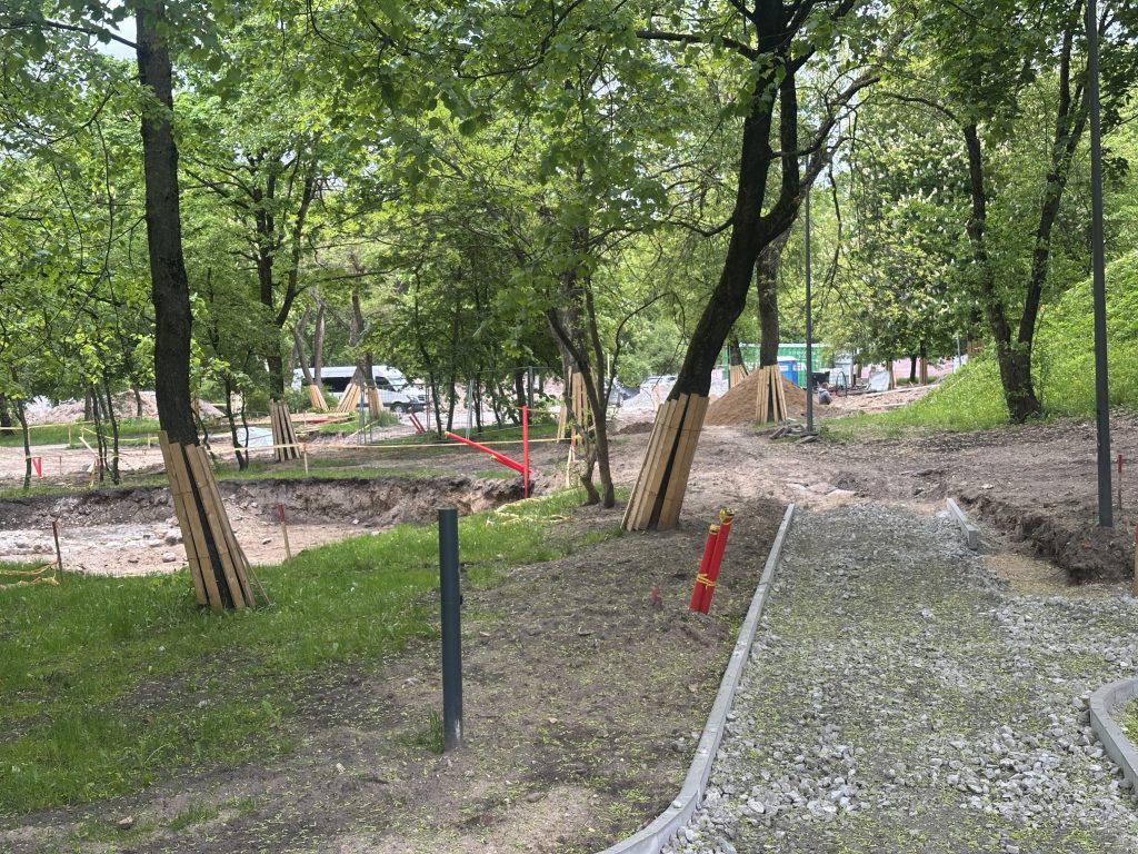 Pelesos skveras (Liepkalnio g. / Pelesos g.) - Parks - būvdarbu attēli
