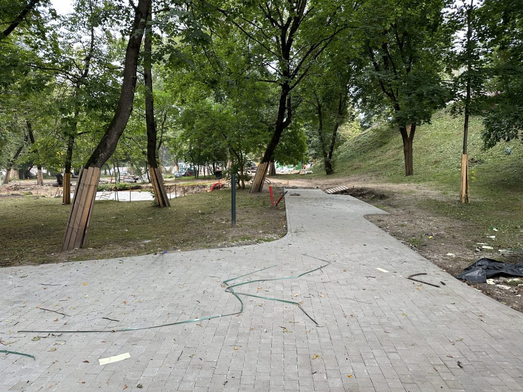 Pelesos skveras (Liepkalnio g. / Pelesos g.) - Parks - būvdarbu attēli